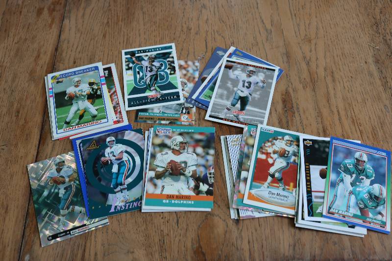 lot 192 image: 30 Dan Marino cards...