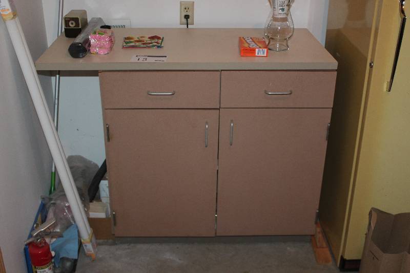 lot 15 image: 2-Door 2-Drawer Cabinet w Countertop
