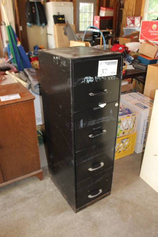 lot 37 image: 4-Drawer Metal File Cabinet