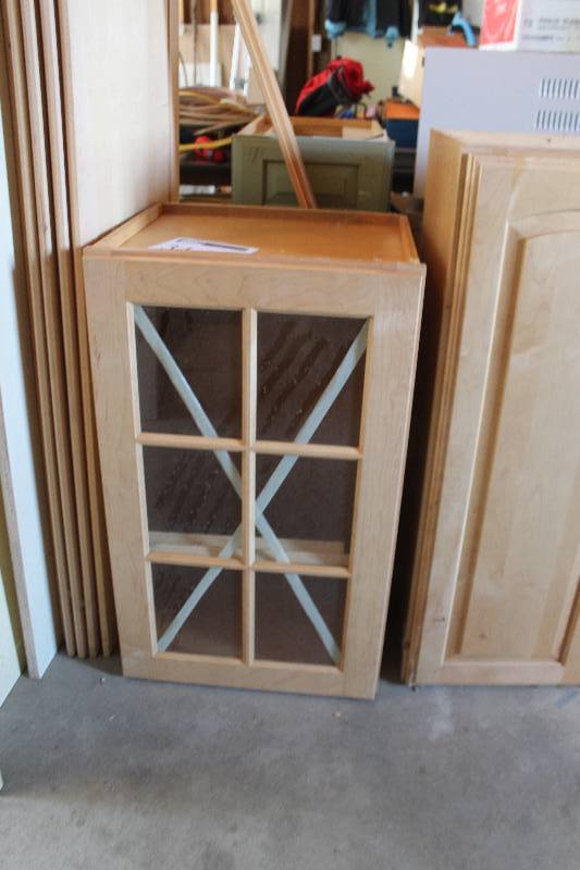 lot 34 image: Wall Mount Wood Cabinet
