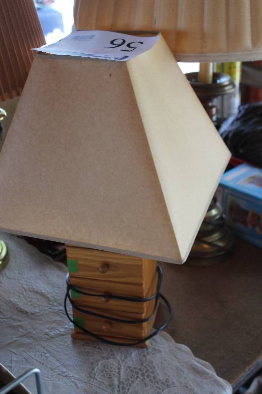 lot 56 image: Table Lamp