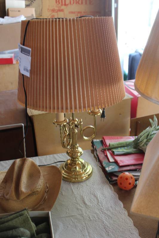 lot 55 image: Table Lamp