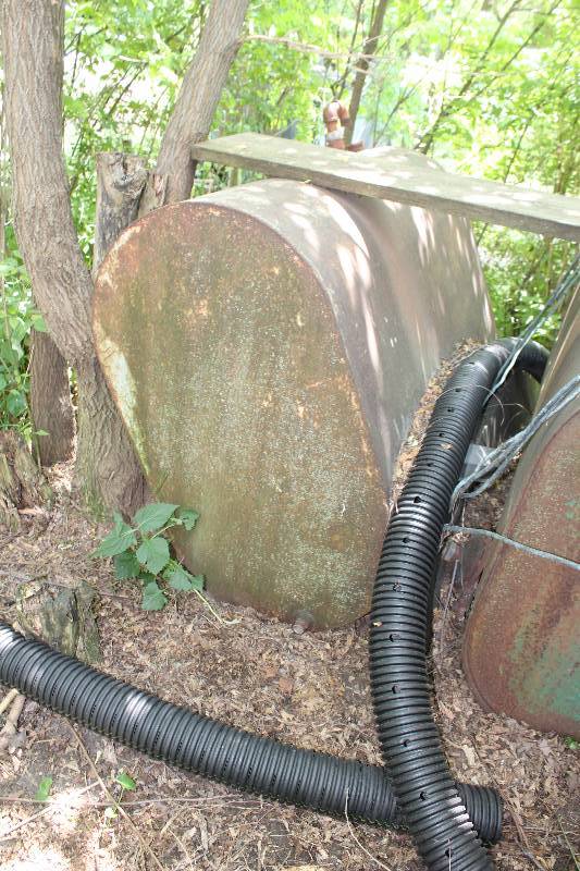 lot 64 image: Metal Barrel