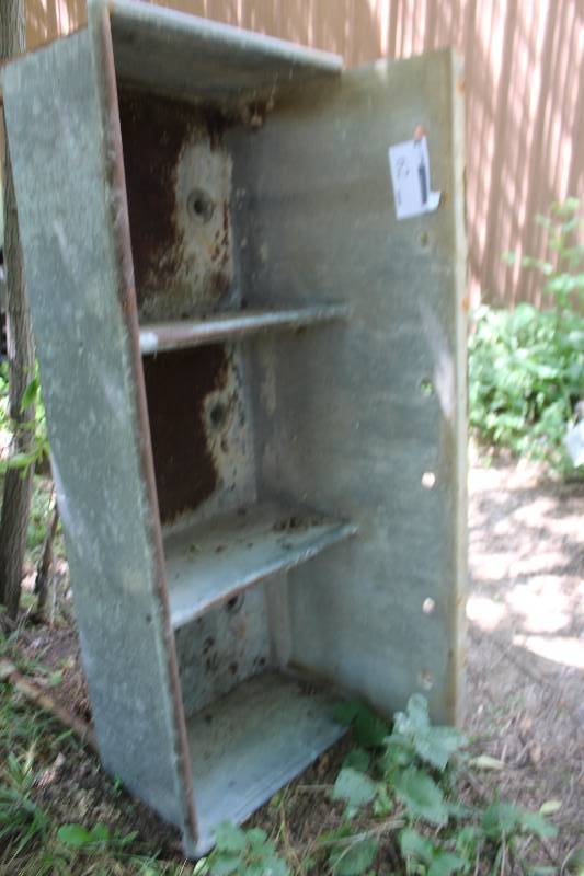 lot 62 image: 3-Basic Sink