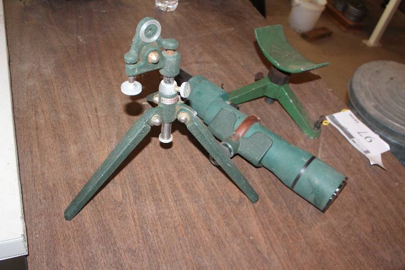 lot 75 image: Gun Sighting Scope, Gun Rest