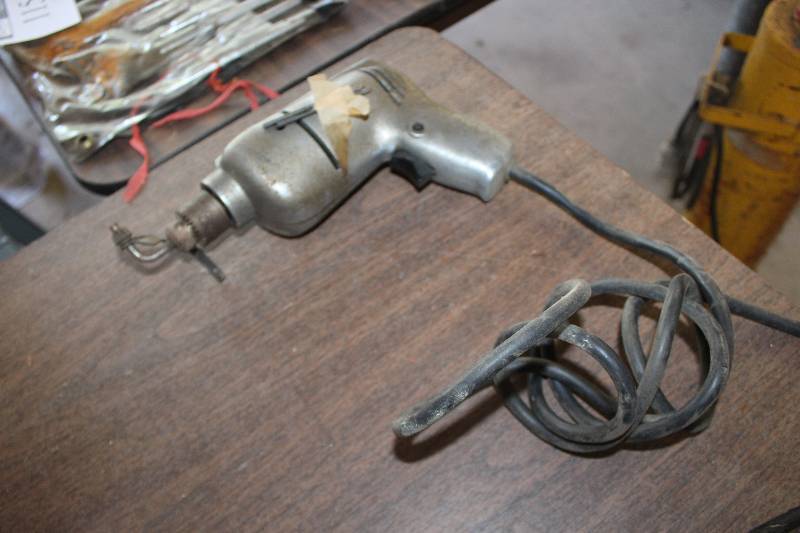lot 94 image: Shop-Craft Industrial Listed 38in. Drill