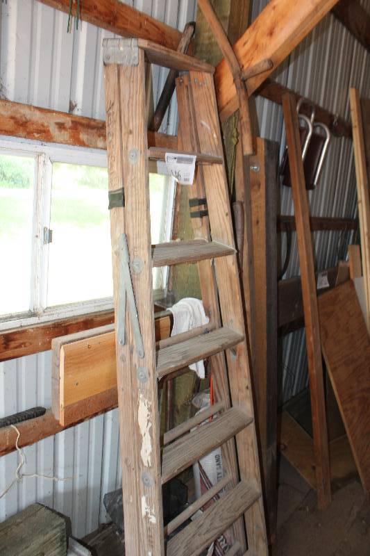 lot 146 image: 6ft. Wood Ladder