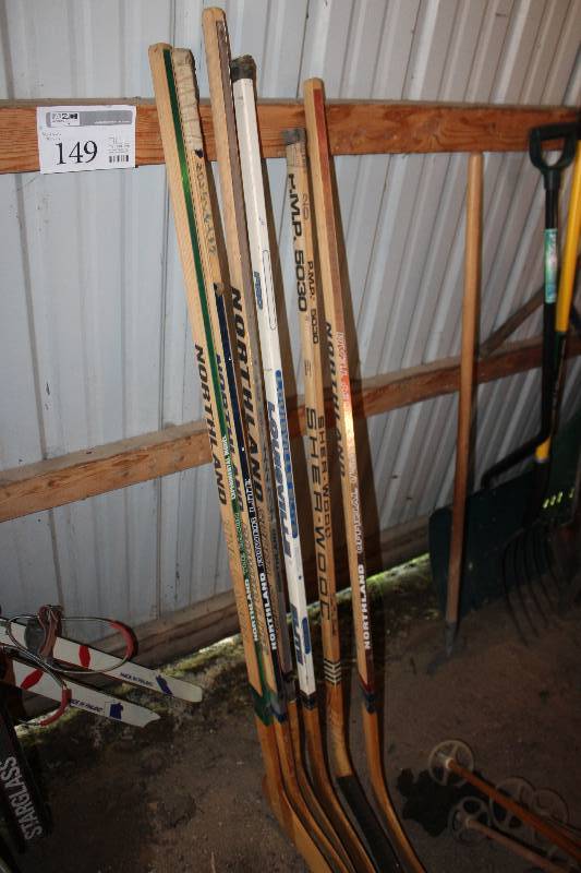 lot 149 image: Lot of (6) Hockey Sticks