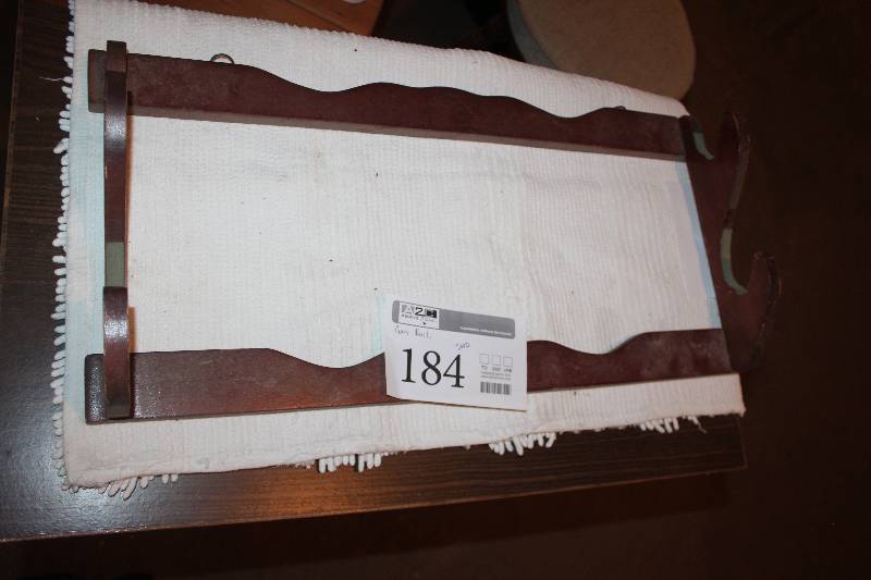 lot 184 image: Gun Rack