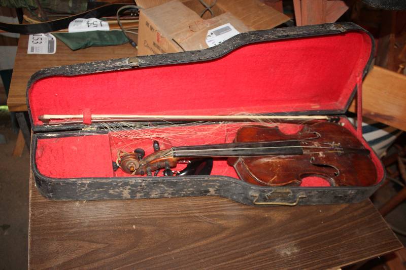 lot 158 image: Violin w Case