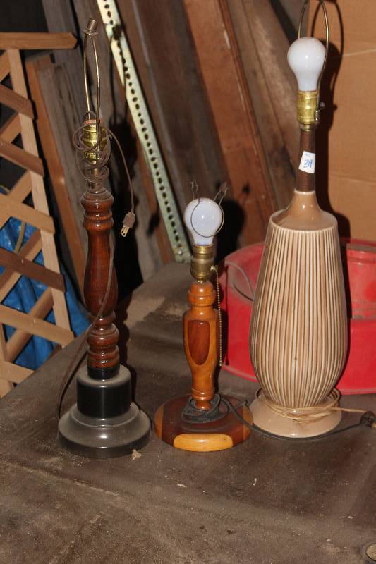 lot 178 image: Lot of (3) Lamps