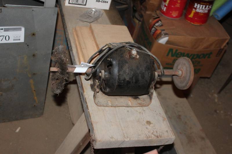 lot 172 image: Borg Warner Dual Wheel Bench Grinder
