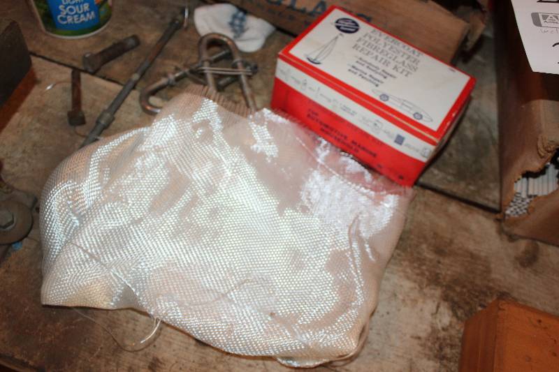 lot 242 image: Evercoat Polyester Fiberglass Repair Kit