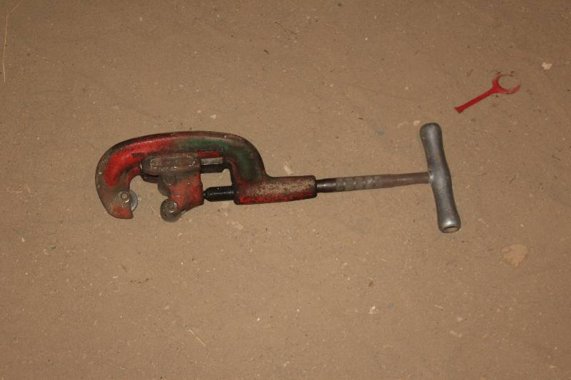 lot 235 image: Pipe Cutter
