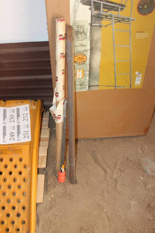 lot 250 image: Welding Supplies, Flag Stakes