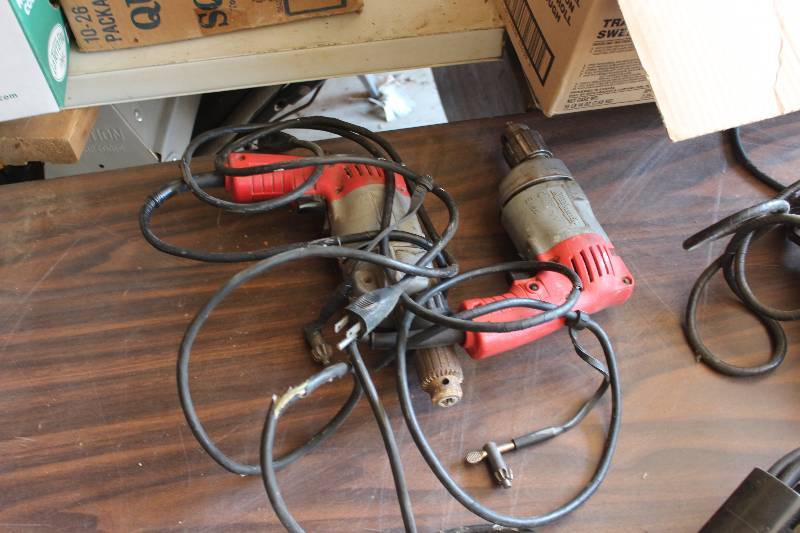 lot 278 image: Lot of (2) Milwaukee Tools Holeshooter