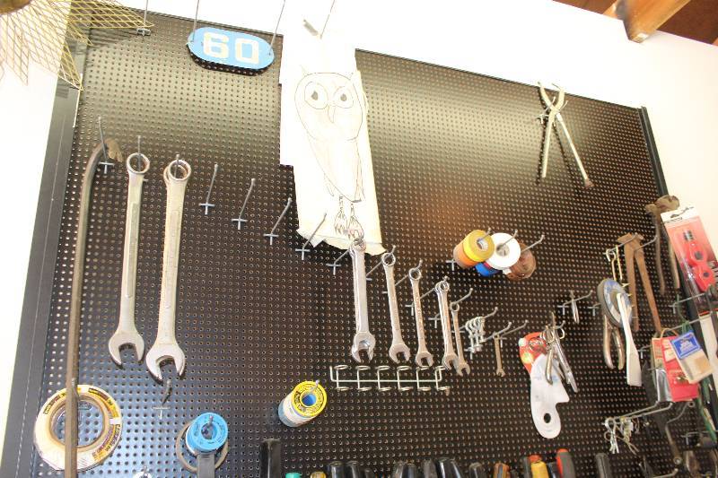lot 268 image: Wrenches, Pry Bar, Tongs, And More