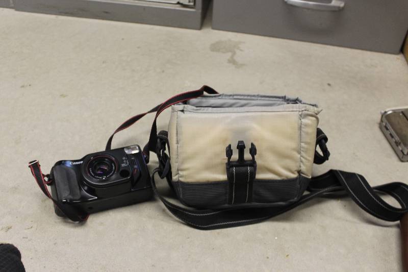 lot 298 image: Canon Sureshot Tele Camera w Case