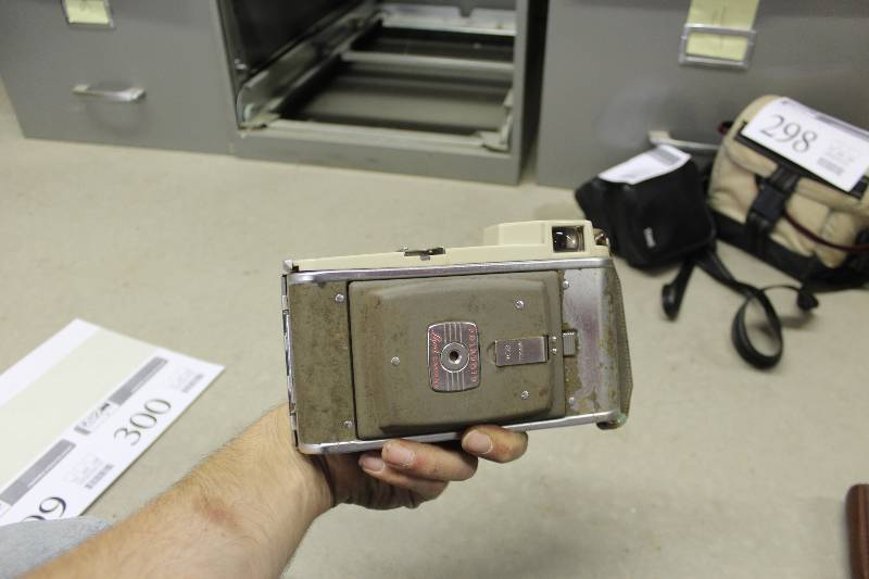 lot 299 image: Polaroid Land Camera
