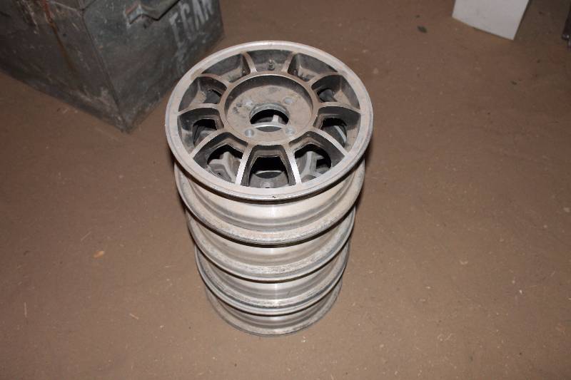lot 219 image: Audi 4-Bolt Wheels