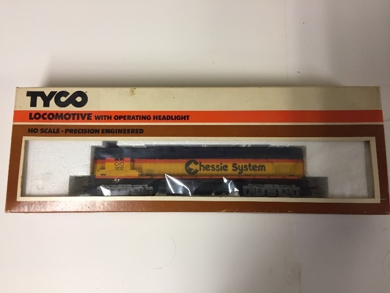 lot 10 image: Tyco HO Scale Locomotive Operating Headlight