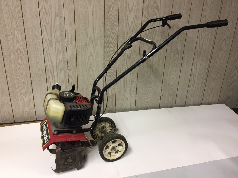 lot 33 image: Earthquake Lawn Edger