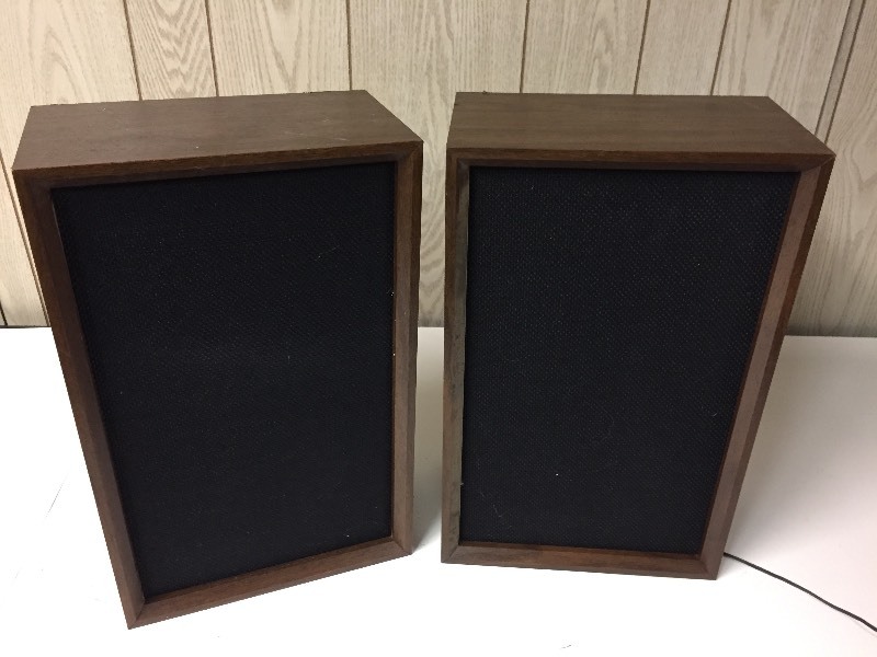 lot 40 image: Speaker Pair