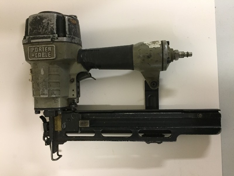 lot 55 image: Nail Gun Porter Cable MS200
