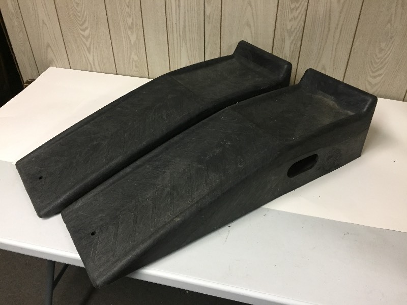 lot 48 image: Car Ramps - Rhino-Ramps