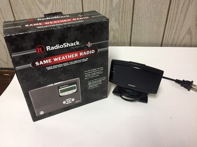 lot 77 image: Weather Radio & Alarm Clock