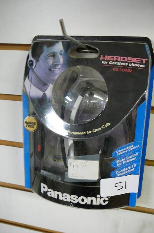 lot 51 image: Headset for cordless phone