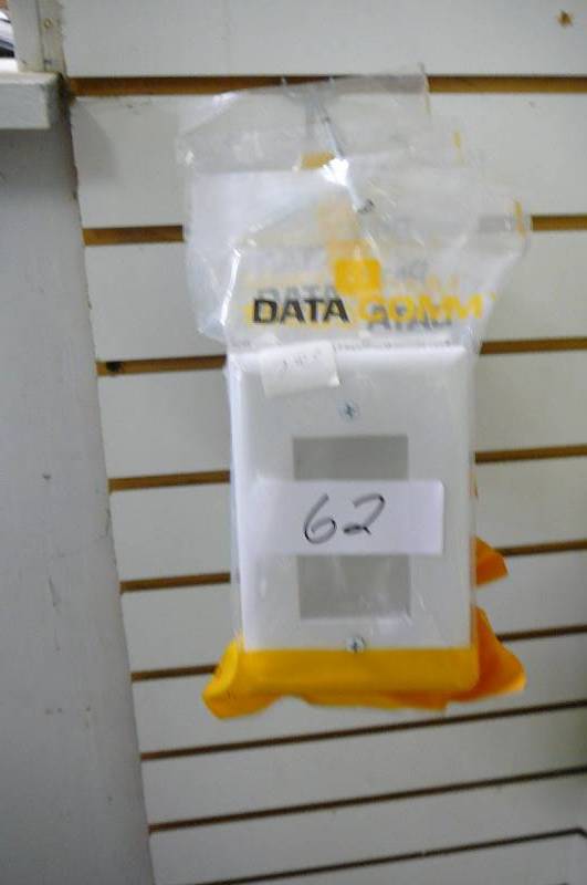 lot 62 image: Data Com easy mount