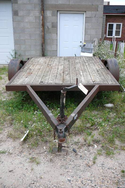 lot 66 image: Utility Trailer