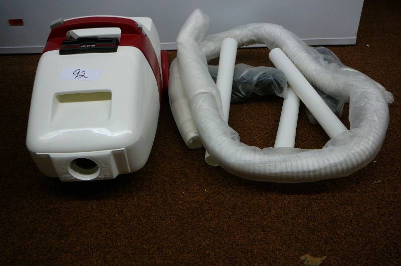 lot 92 image: Sharp Vacuum Cleaner