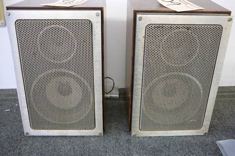 lot 109 image: Zenith Speakers