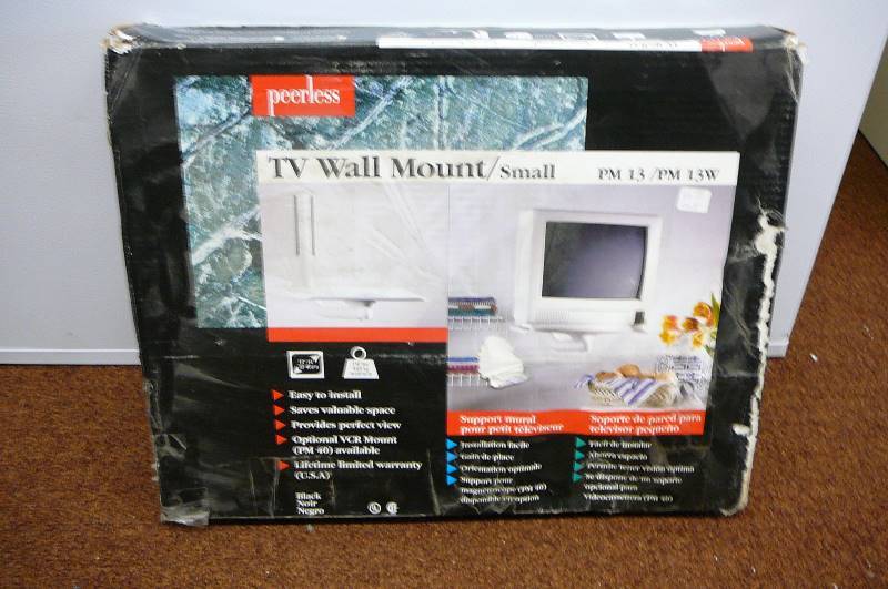 lot 138 image: Peerless TV Wall Mount