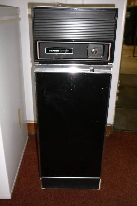 lot 146 image: Trash Compactor, Tappan