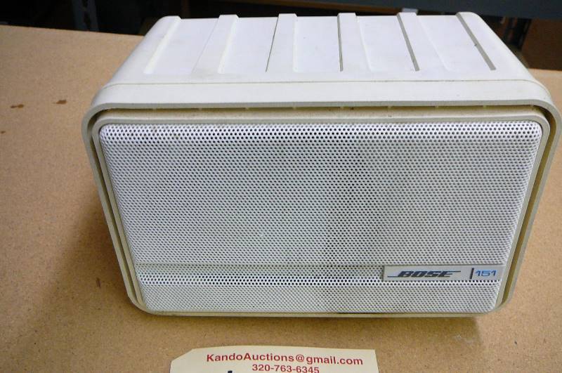 lot 175 image: Bose Speakers Indoor outdoor