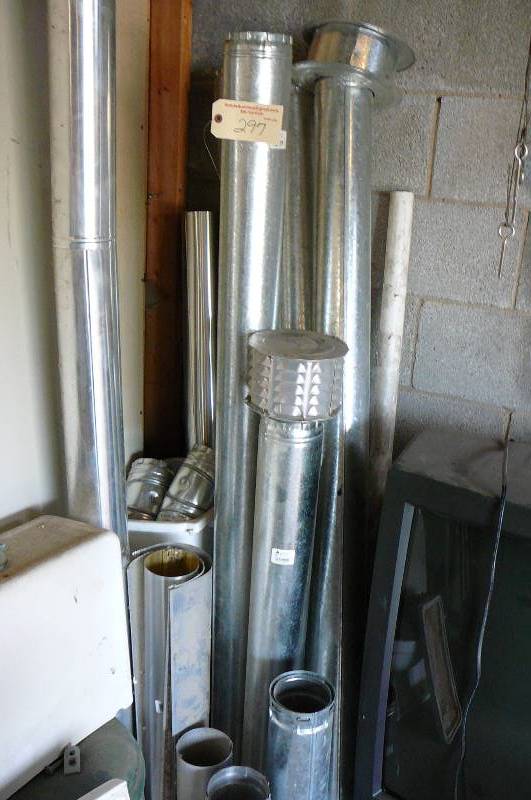 lot 297 image: Misc. Pipe
