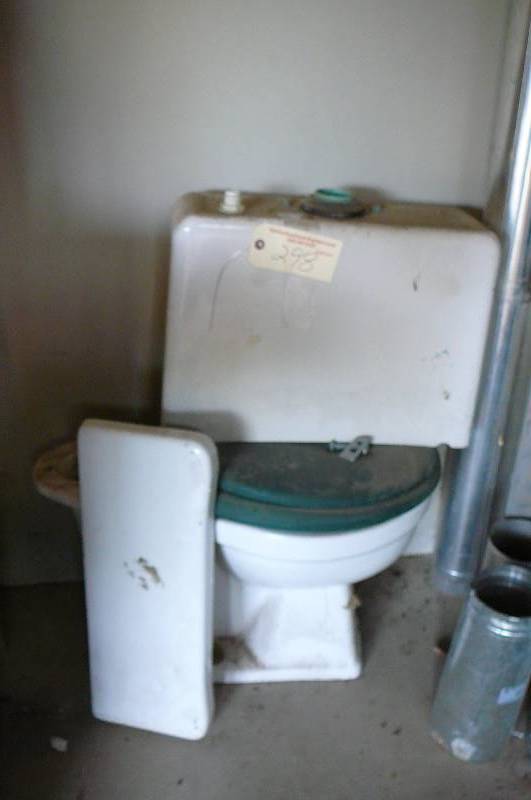 lot 298 image: Toilet