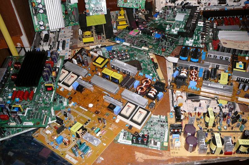 lot 309 image: Lot of Misc. used Electronic Boards