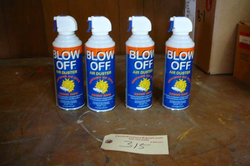 lot 315 image: Blow off Duster