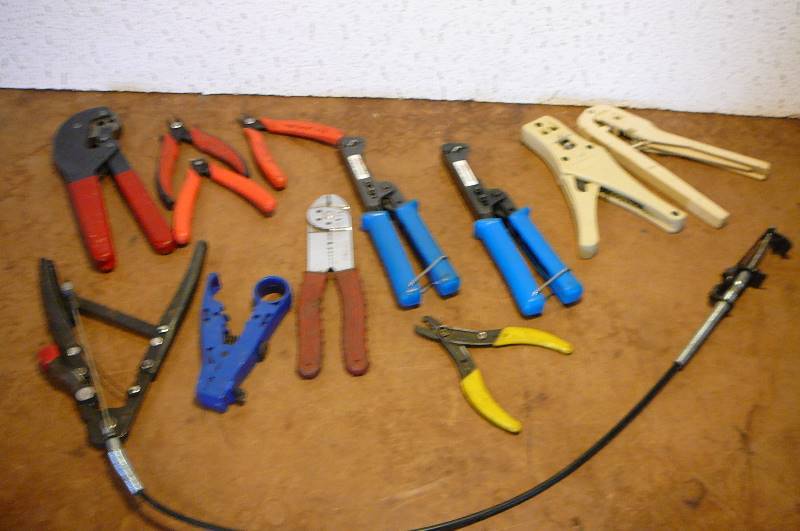 lot 334 image: Lot of misc. hand tools