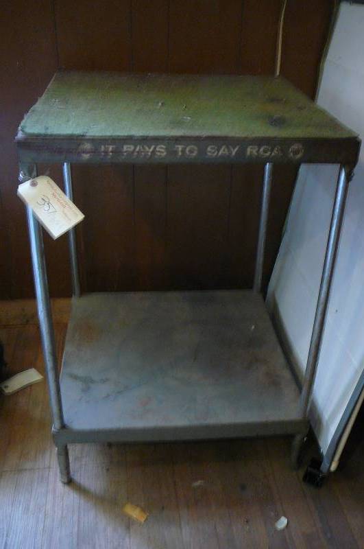lot 351 image: Metal Shelf