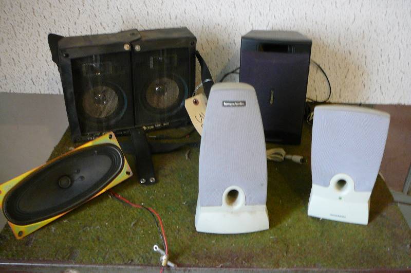lot 361 image: Clear HY Power Amplifier, Speakers