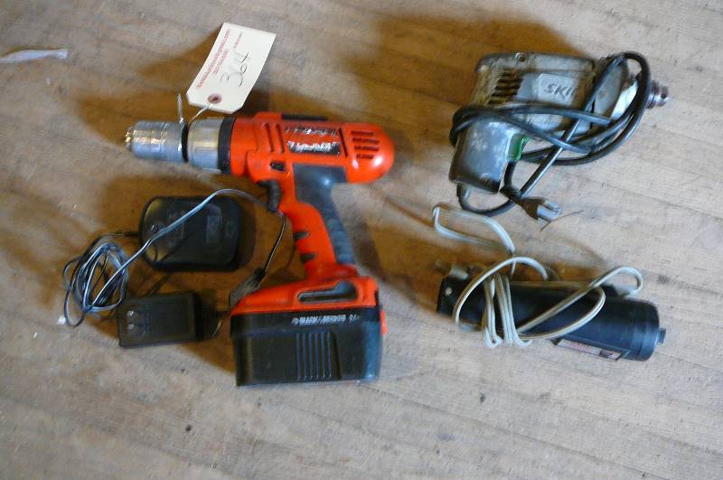 lot 364 image: 2 Drills