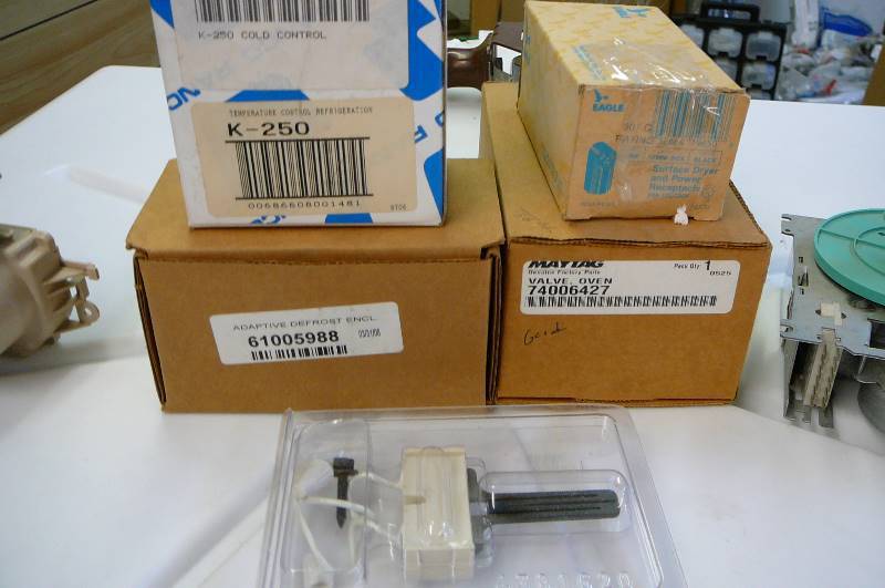 lot 191 image: Lot of Misc. Timers & electronic parts