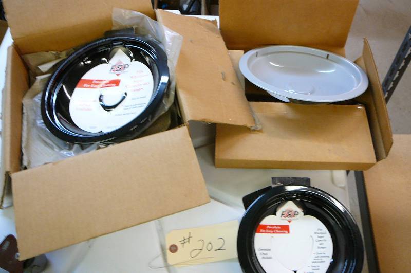lot 202 image: Stove pan Replacements