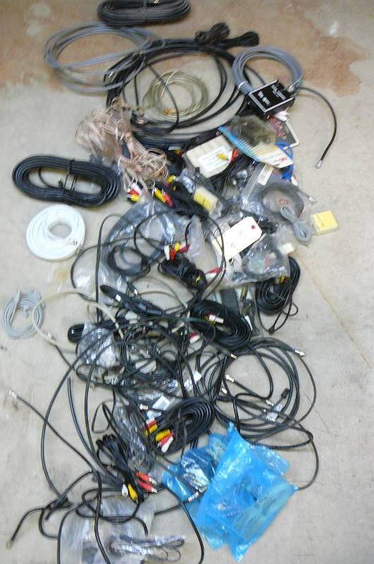 lot 219 image: Lot of misc. Cables, cords, wire