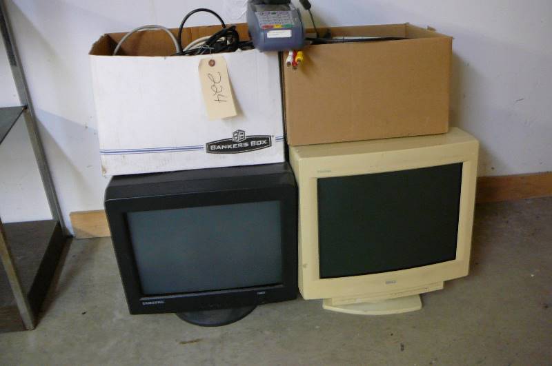 lot 224 image: Computer Monitors, cords, credit card terminal